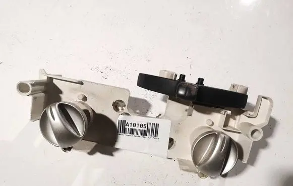 Toyota Yaris Climate control unit 758277