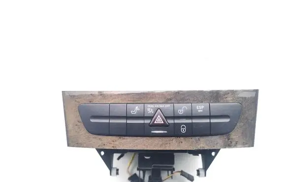 Mercedes-Benz E W211 Hazard light switch A2116800552