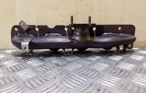 Ford Kuga II Exhaust manifold 9671093680