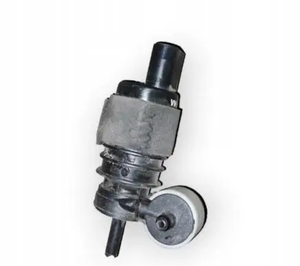 Volkswagen PASSAT B6 Windscreen/windshield washer pump 1K5955651