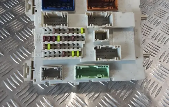 Ford Kuga II Fuse module 0470GV6T14A073