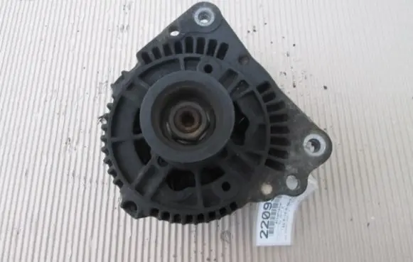 Volkswagen Golf III Generator/alternator