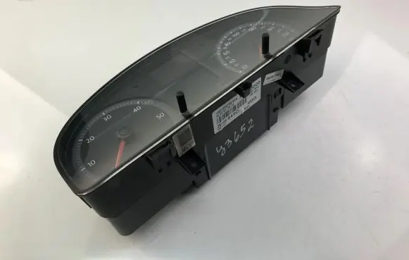 Volkswagen Touran I Speedometer (instrument cluster) 2K0920843C