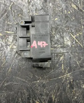 Mercedes-Benz S W221 Air suspension valve block A2513200058 080318 215819