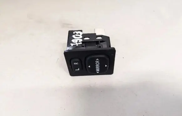 Toyota Verso Wing mirror switch 183574