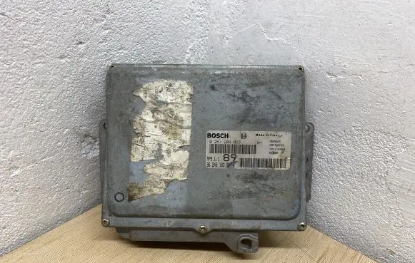 Peugeot 406 Engine control unit/module 9624518380 0261204063
