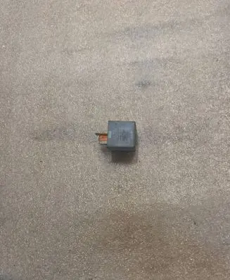 Volkswagen Golf III Other relay 357911253 WL050237003