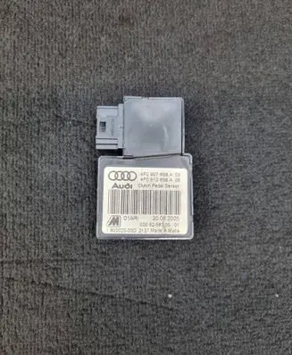 Audi A6 S6 C6 4F Clutch pedal sensor 4F0907658A 4F0910658A