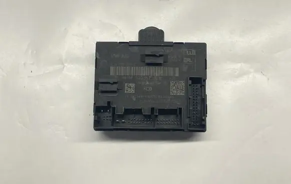 Audi A3 S3 8V Door control unit/module 5Q0959592B 5Q0959592