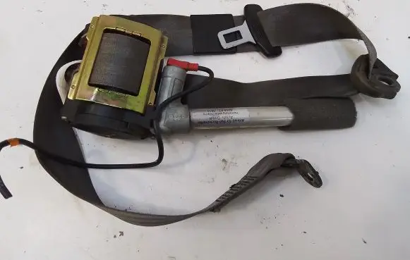 Audi A6 S6 C4 4A Front seatbelt 0566040220