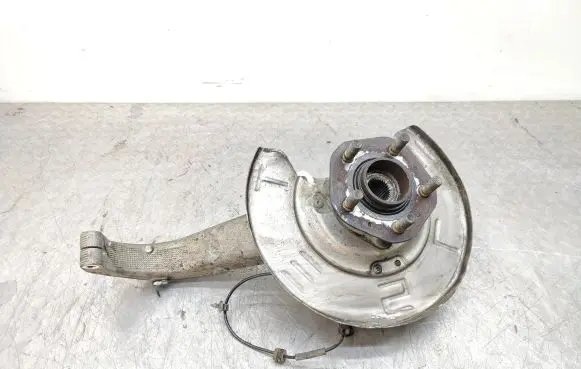 Front wheel hub spindle knuckle