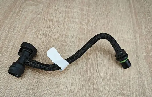 BMW 8 G16 Fuel line pipe 7934559