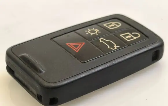 Volvo 850 Ignition key/card 5WK4921