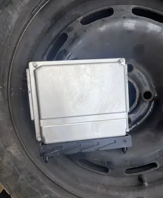 Volvo V70 Engine control unit/module