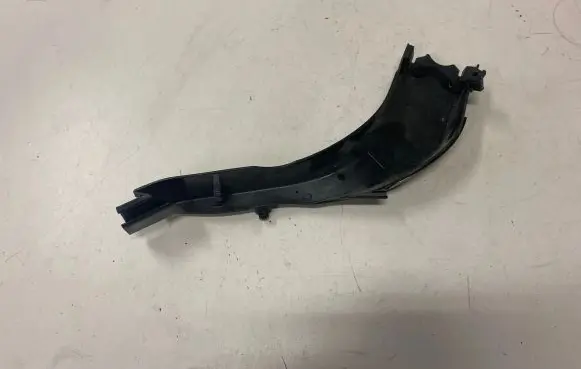 BMW 1 F20 F21 Other engine bay part 5Q0201973D