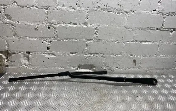 BMW 7 G11 G12 Front wiper blade arm 9463873