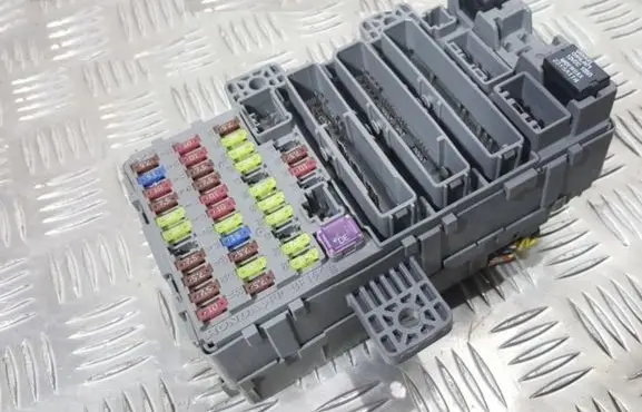 Honda Civic Fuse box set 37842RN 2RN03BJN 051031