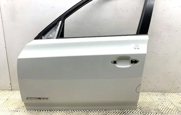 BMW X3 E83 Front door
