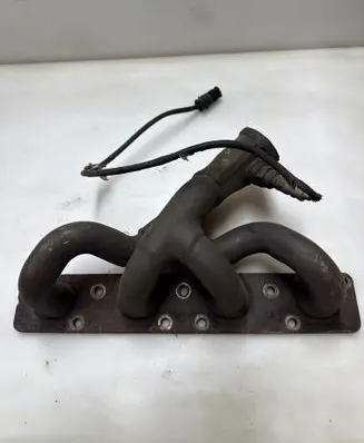 BMW 1 E81 E87 Exhaust manifold 