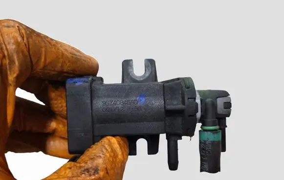 Citroen C5 Turbo solenoid valve 9674084680