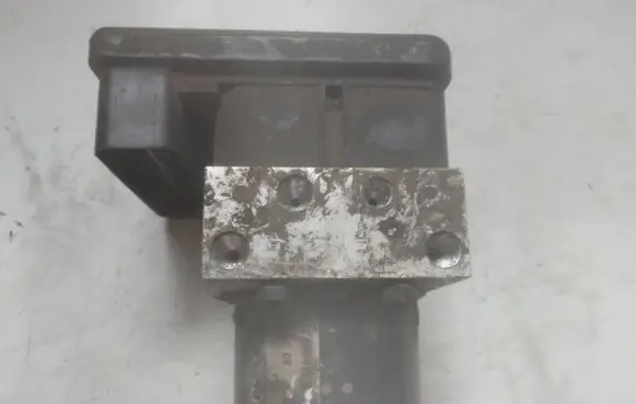Volkswagen Golf IV ABS Pump 1C0907379L 1J0614117G