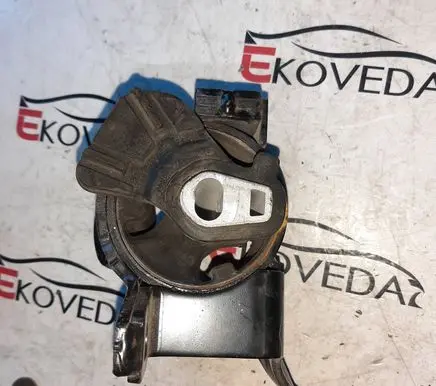 Mazda 3 III Engine mount bracket 4K14