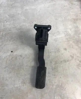 Mercedes-Benz Sprinter W907 W910 Accelerator throttle pedal A9073010100 0280755357