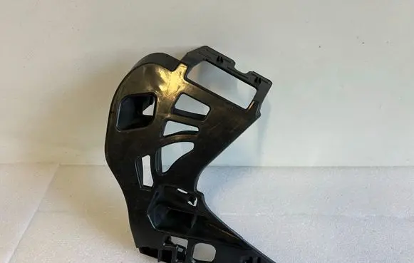 BMW 5 G30 G31 G38 Front bumper mounting bracket 8491490