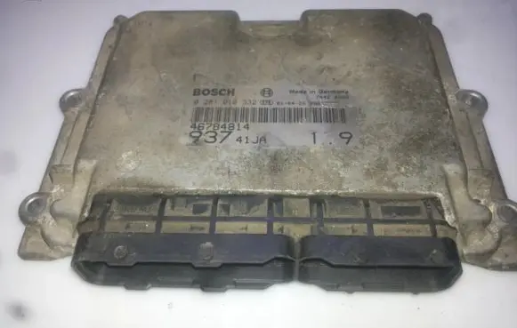 Alfa Romeo 147 Engine control unit/module 0281010332 46784814