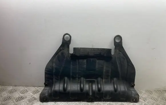 BMW 4 F36 Gran coupe Engine splash shield/under tray 6850067