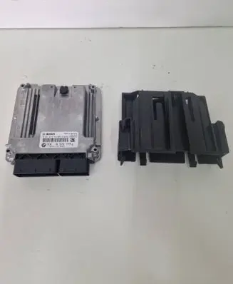 BMW 3 F30 F35 F31 Engine control unit/module 8573779 0281019723 030141894