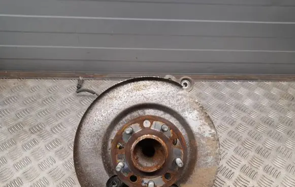 Chrysler Pacifica Rear wheel hub