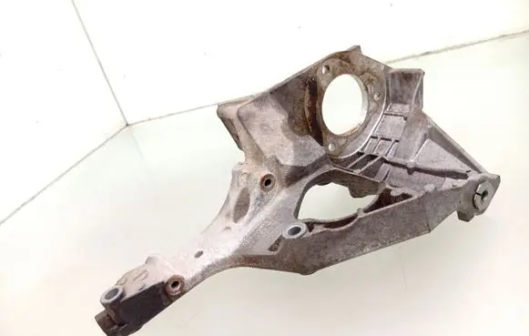 Skoda Fabia Mk1 (6Y) Fuel pump bracket 038903143T