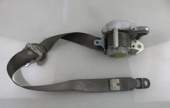 Toyota RAV 4 (XA30) Front seatbelt 7Q2340P