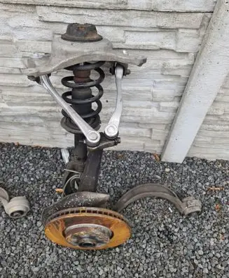 Audi Q5 SQ5 Front wheel hub spindle knuckle