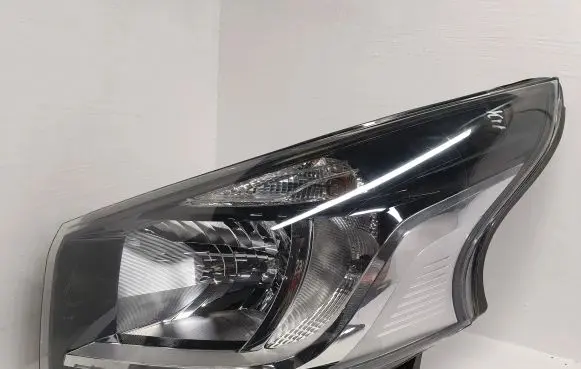 Renault Trafic III (X82) Headlight/headlamp 260601667R 1LE01141003