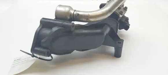 Mercedes-Benz E W211 Air intake duct part A6420901037 6420901037