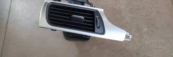 Audi A6 S6 C7 4G Dashboard side air vent grill/cover trim 4G1820901