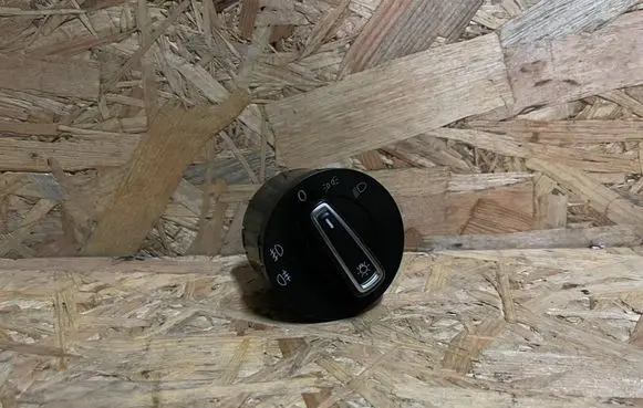 Volkswagen Golf VII Light switch 5G0941431BF