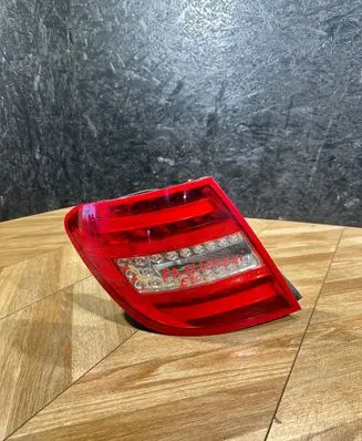 Mercedes-Benz C W204 Rear/tail lights 2048204664 602001 E12938