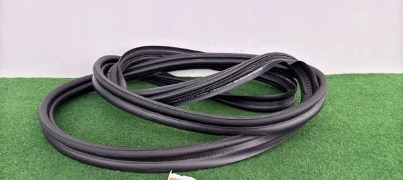 Mercedes-Benz B W247 Trunk rubber seal (body) A2477402100