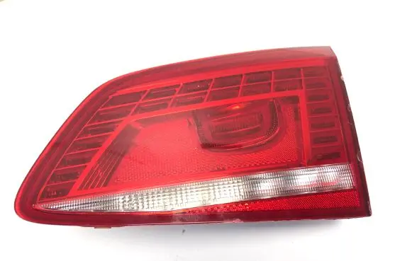 Volkswagen PASSAT B7 Tailgate rear/tail lights 3AF345308E