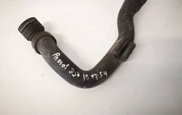 Volkswagen PASSAT B5.5 Engine coolant pipe/hose 8D0121101AD