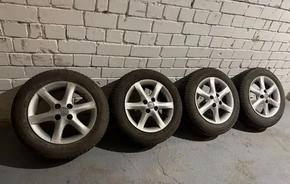 Toyota Yaris R15 alloy rim 