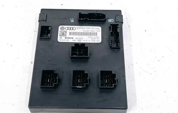 Volkswagen Touareg II Comfort/convenience module 4H0907063CD F005V01323