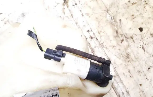 Peugeot 607 Windscreen/windshield washer pump 8200067015 8200295685