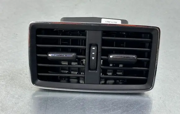 Rear air vent grill