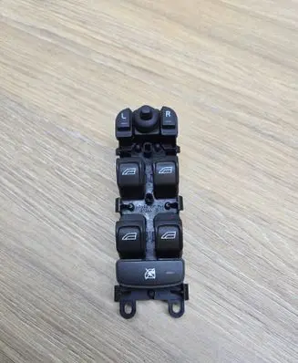 Volvo V70 Electric window control switch 30773269 03454200