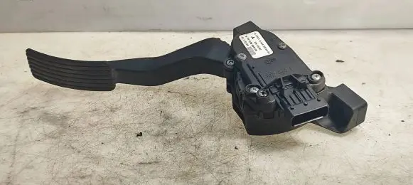 Smart ForFour I Accelerator throttle pedal A4543000304 6PV00886600 MN125792