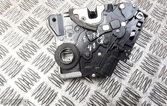Toyota Prius (XW20) Front door lock